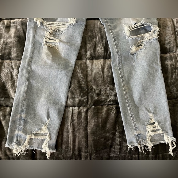 American Eagle highest rise mom jean - Picture 4 of 9